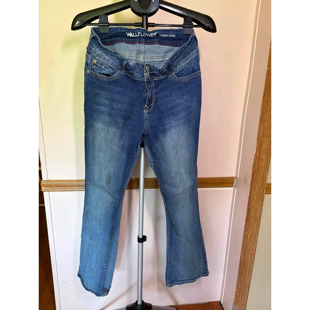 WallFlower Luscious Curvy Fit Bootcut Jeans Womens 11 Regular Blue Medium Wash